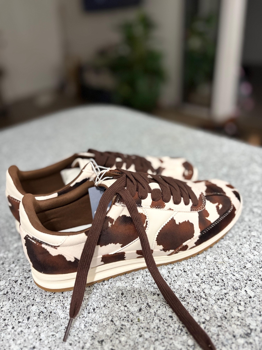 Universal Thread Brown and Cream Cowprint Low-Top Sneakers
